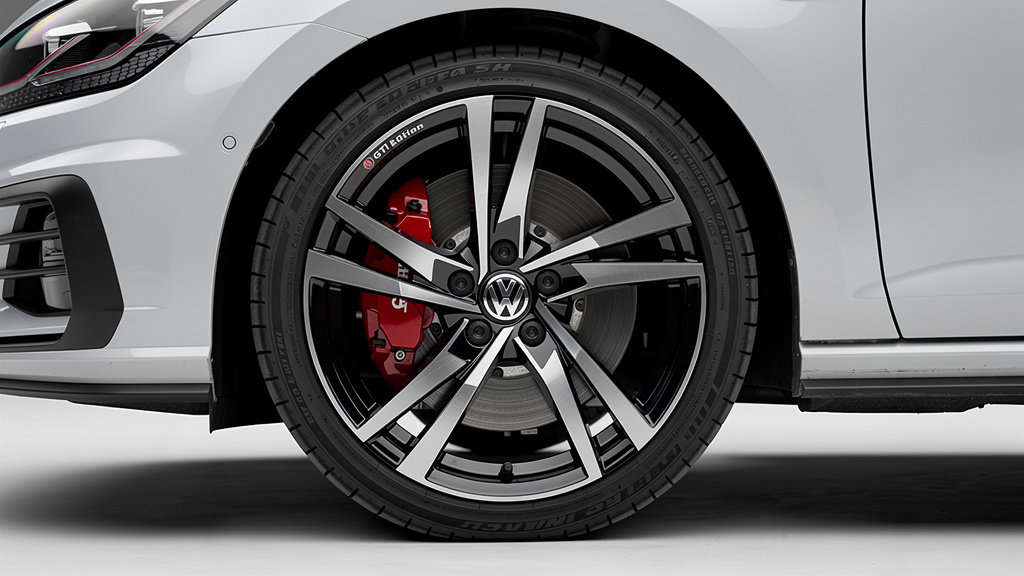 Volkswagen випустив найпотужніший Golf GTI в історії: ексклюзивне відео з Німеччини